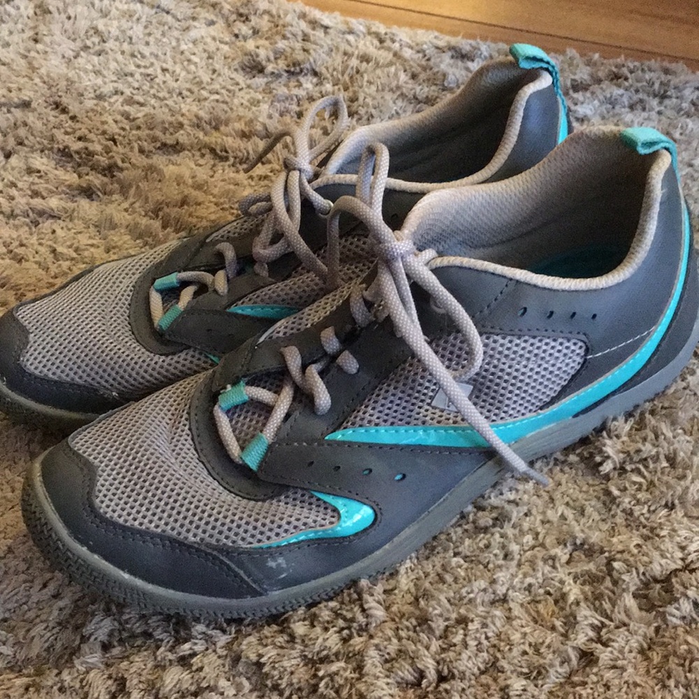 Women's speedy top sister sider